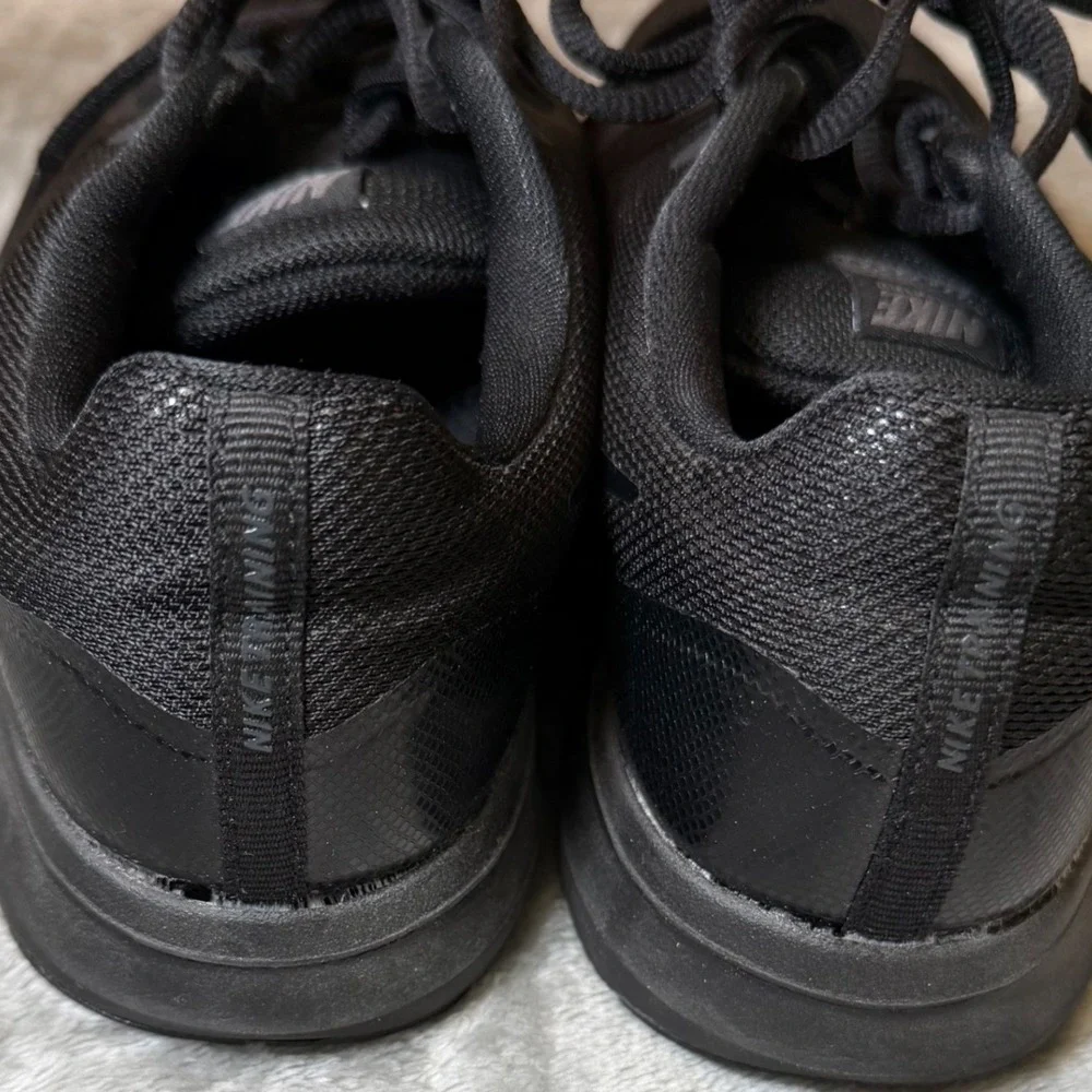 Nike Womens Size 8 In-Season TR 7 Triple Black Training Running Shoes Athletic